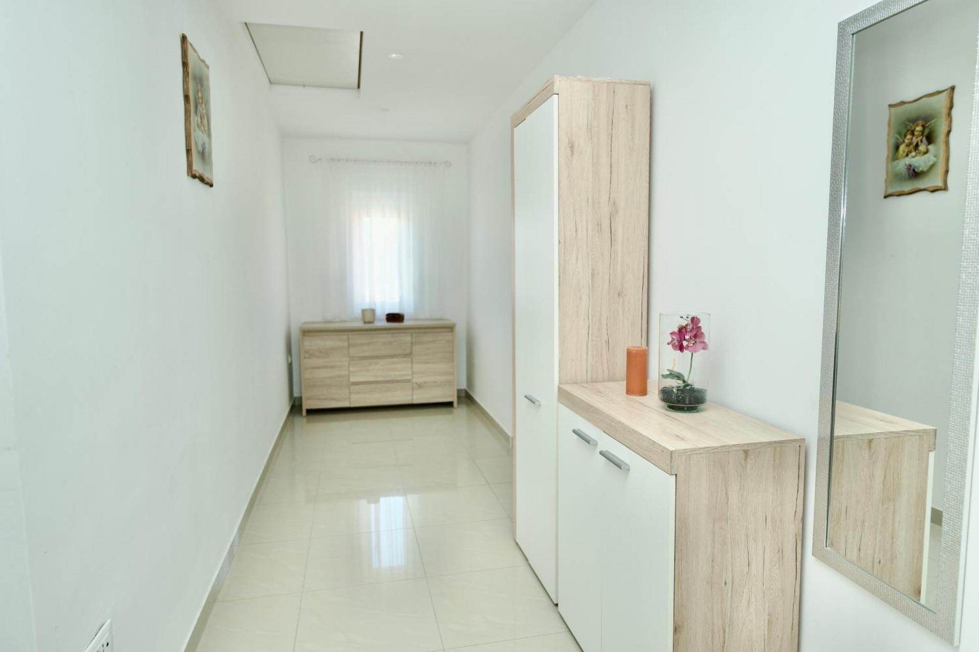 Apartment Lana Bristivica Exterior foto